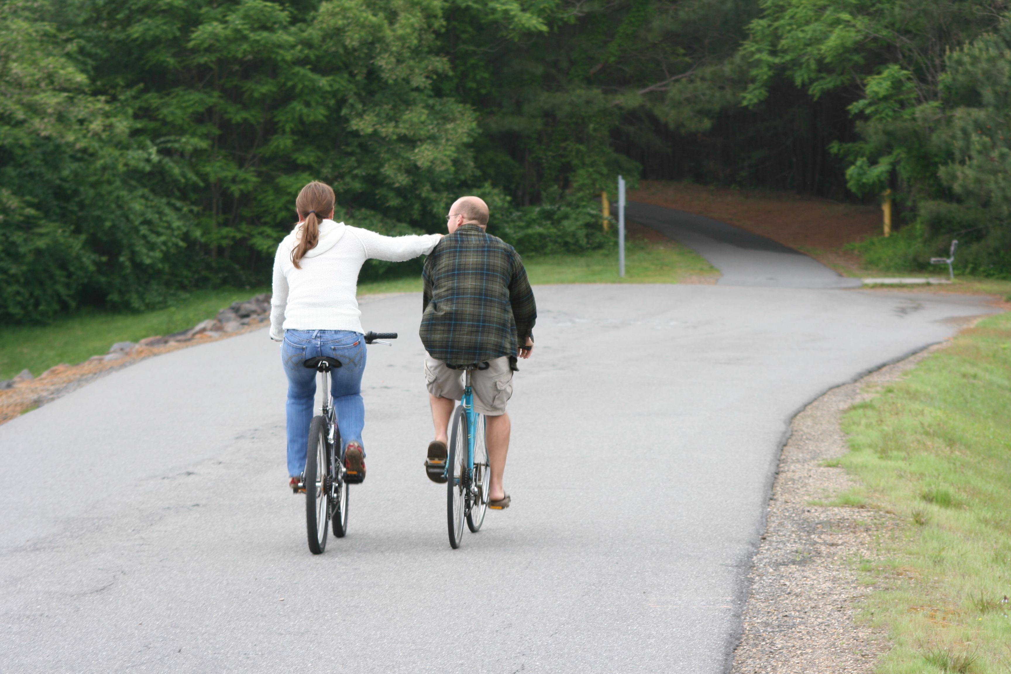 OptimalHealth/couplebike.jpg